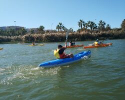 3º de ESO practica piragüismo en los Lagos de Almerimar