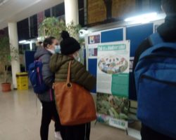 Exposición en el vestíbulo del Centro “Sin biodiversidad no hay vida”