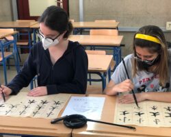 Caligrafía china en el Aula Confucio