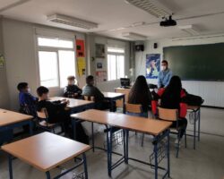Alumnado de 1º y 2º de ESO participa en el Programa de Refuerzo Educativo