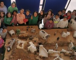 Los colegios visitan el Belén del Centro