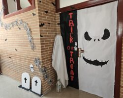 Concurso de decoración de puertas 1º ESO