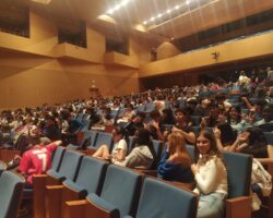 El alumnado de 4º ESO en el teatro por el Día Mundial sin Alcohol