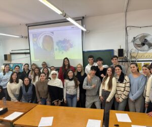 Todas hacemos ciencia: La voz de la mujer en la investigación educativa